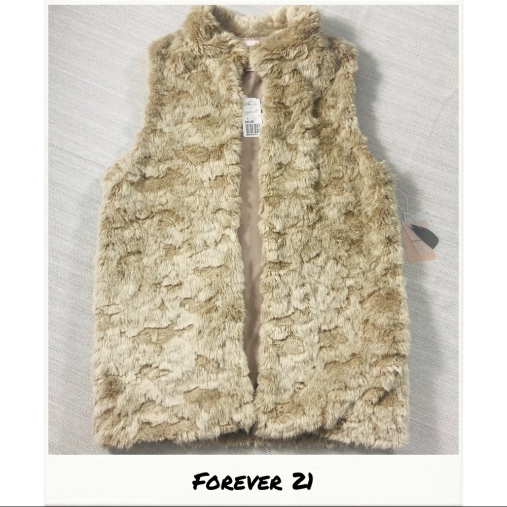Forever 21 | Faux Fur Fluffy Vest